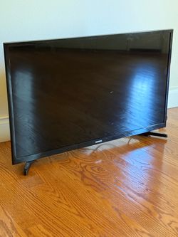Samsung 32” Flat Screen TV/Monitor - Excellent Condition!