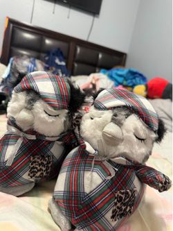 Aerie Christmas slippers