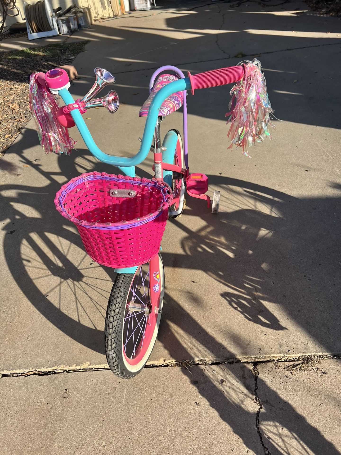 Ozone 500 Girls' Fresh Beat 16 in Bike