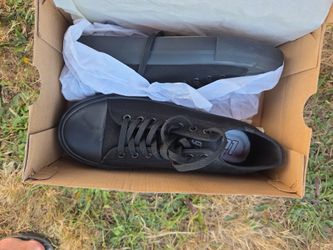 Black cloth skaters shoe