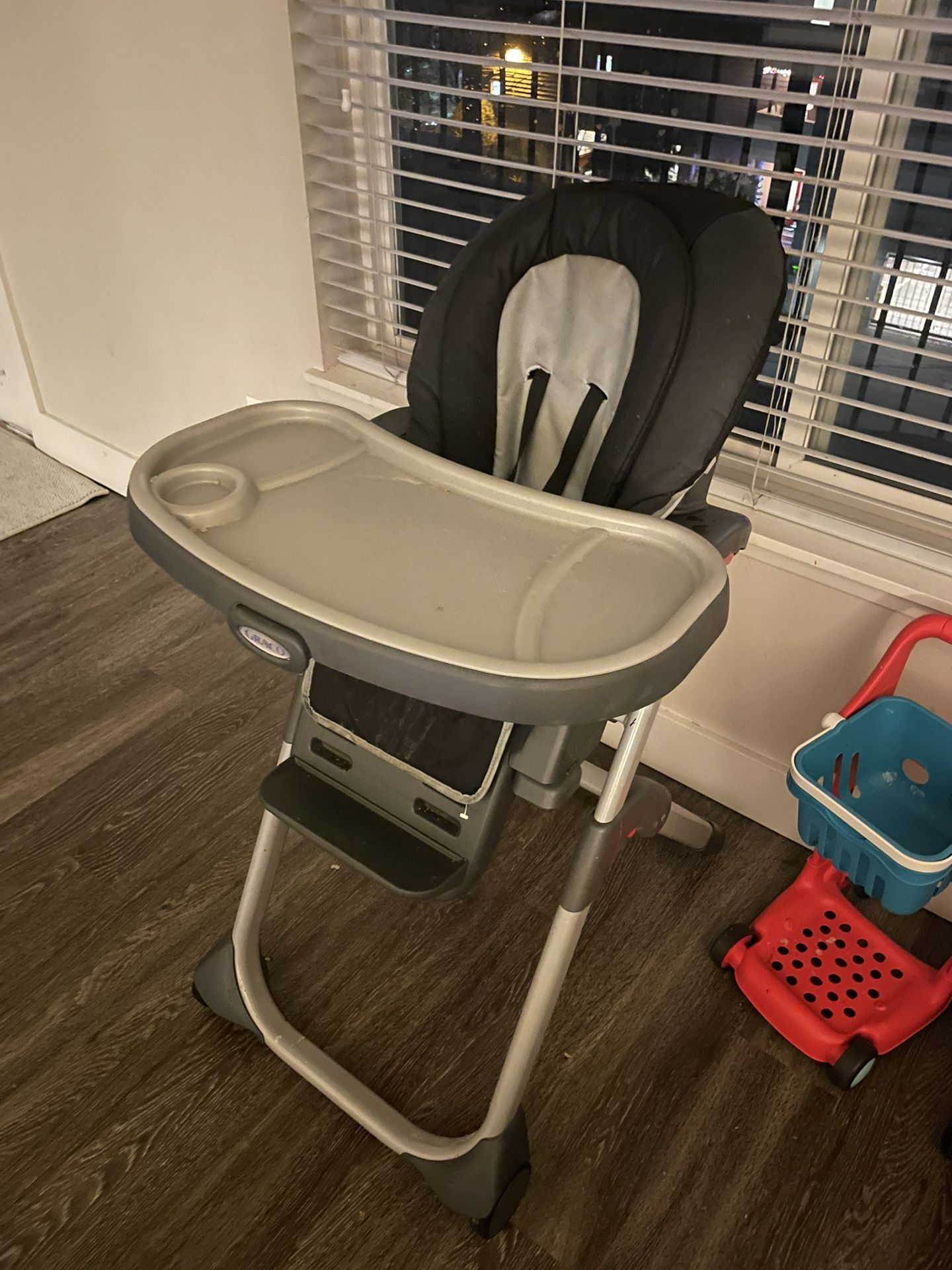 Free High chair
