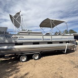 SUN TRACKER BOAT