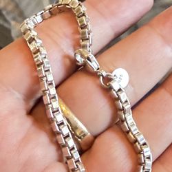 Tiffany &CO this Chain Bracelet 