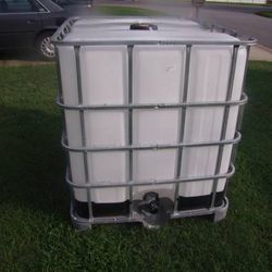 250 Gallon "Clean" Water Tank 