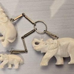 14k gold carved elephant trio pendant stunning!
