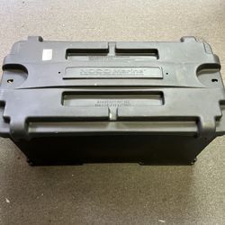 Noco HM408 Commercial Grade Battery Box for Group 4D Batteries