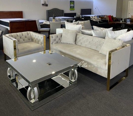 🍓EastbrookGrey 3-Piece Velvet Upholstered Tufted Sofa Set
Coaster$20 Down Payment and delivery available