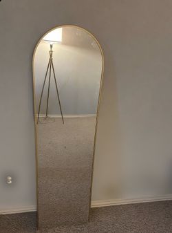 Gold mirror