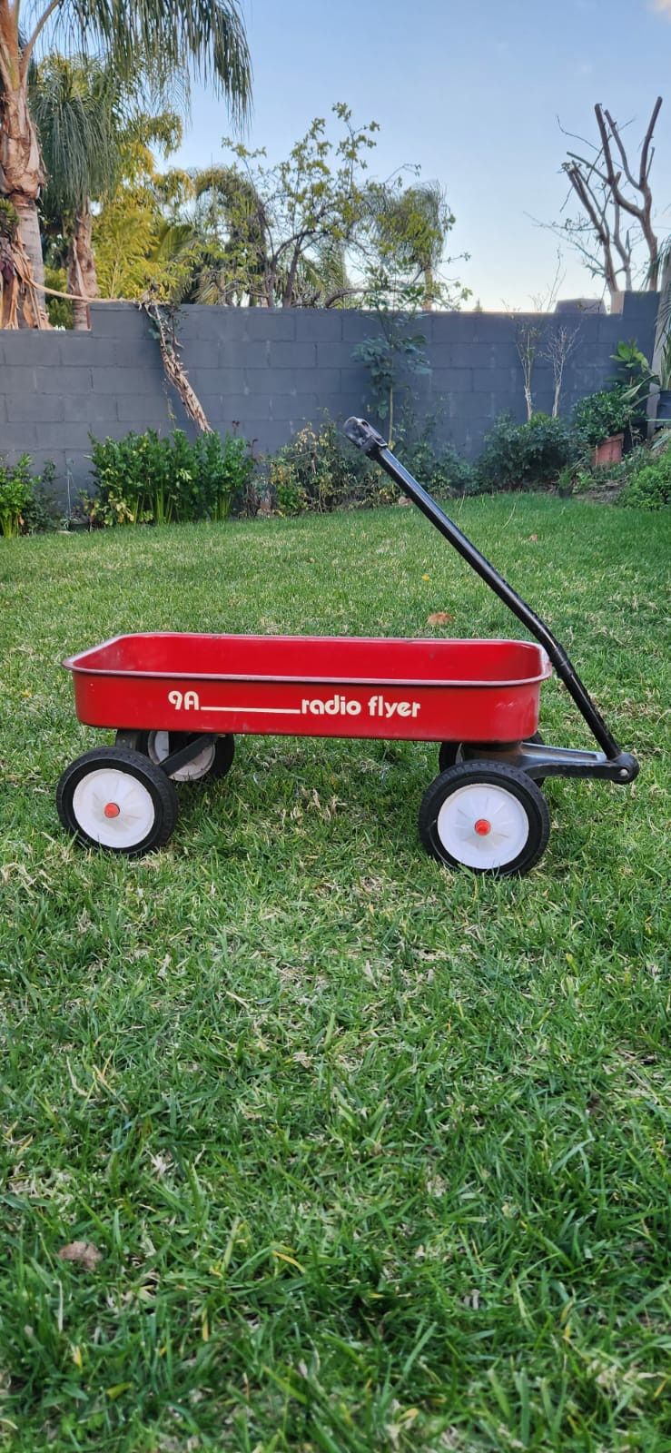 Used 1970's Radio Flyer 9A wagon