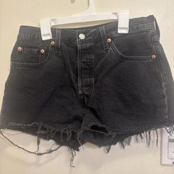 Levi Black Shorts