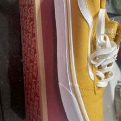 Womens Vans Size 10 Brand New OBO