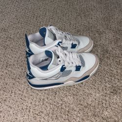 Jordan 4 Military Blue 