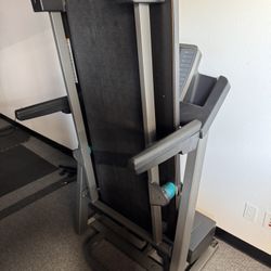 Treadmill With Incline Working Perfect 