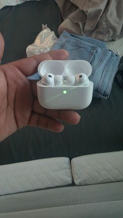 Apple AirPods Pro 3 with Charging Case