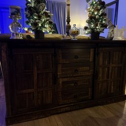 Sofa table / running board