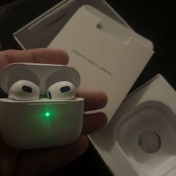 AirPod 4th Gen Noise Cancellation 