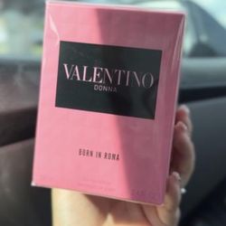 Donna Born in Roma Valentino 3.4 OZ Perfume