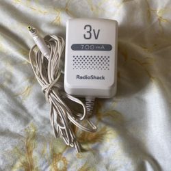 RadioShack 3V 700mA Power Adapter