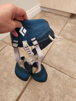 Black Diamond Momentum womens climbing harness- Size M