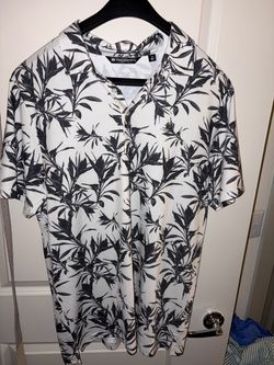 Travis Mathew polo XL