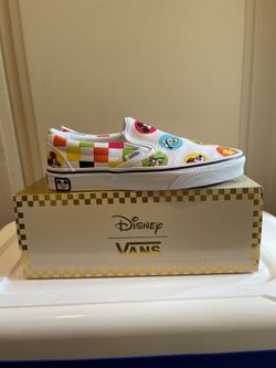 Vans X Disney World Slip-on 50th anniversary Disney character button