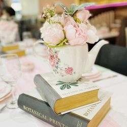 Tea Pot Used As Centerpieces For Weddings