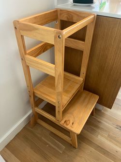 Toddler stand