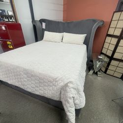 King Gray Velvet 6ft Bed Frame 
