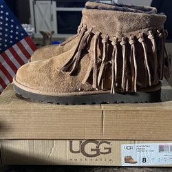 Wynona Fringe UGGs Size 8