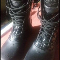 North Face Boots $149 New Size 8W checkout my selection for more  Winters Boots & Coats