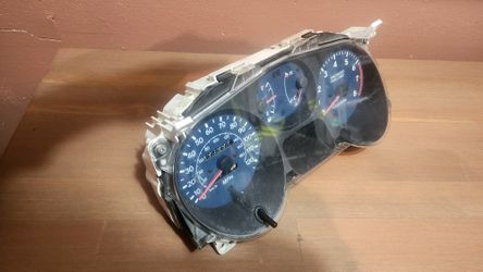 98' THRU 2000' TOYOTA RAV4 CLUSTER (RARE,PART!!)$80.00 (FIRM)