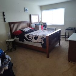 Queen Bed With Rails 