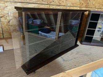 DISPLAY CASES