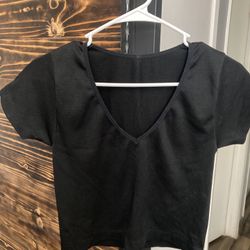 Woman’s Cropped Top Size Large 