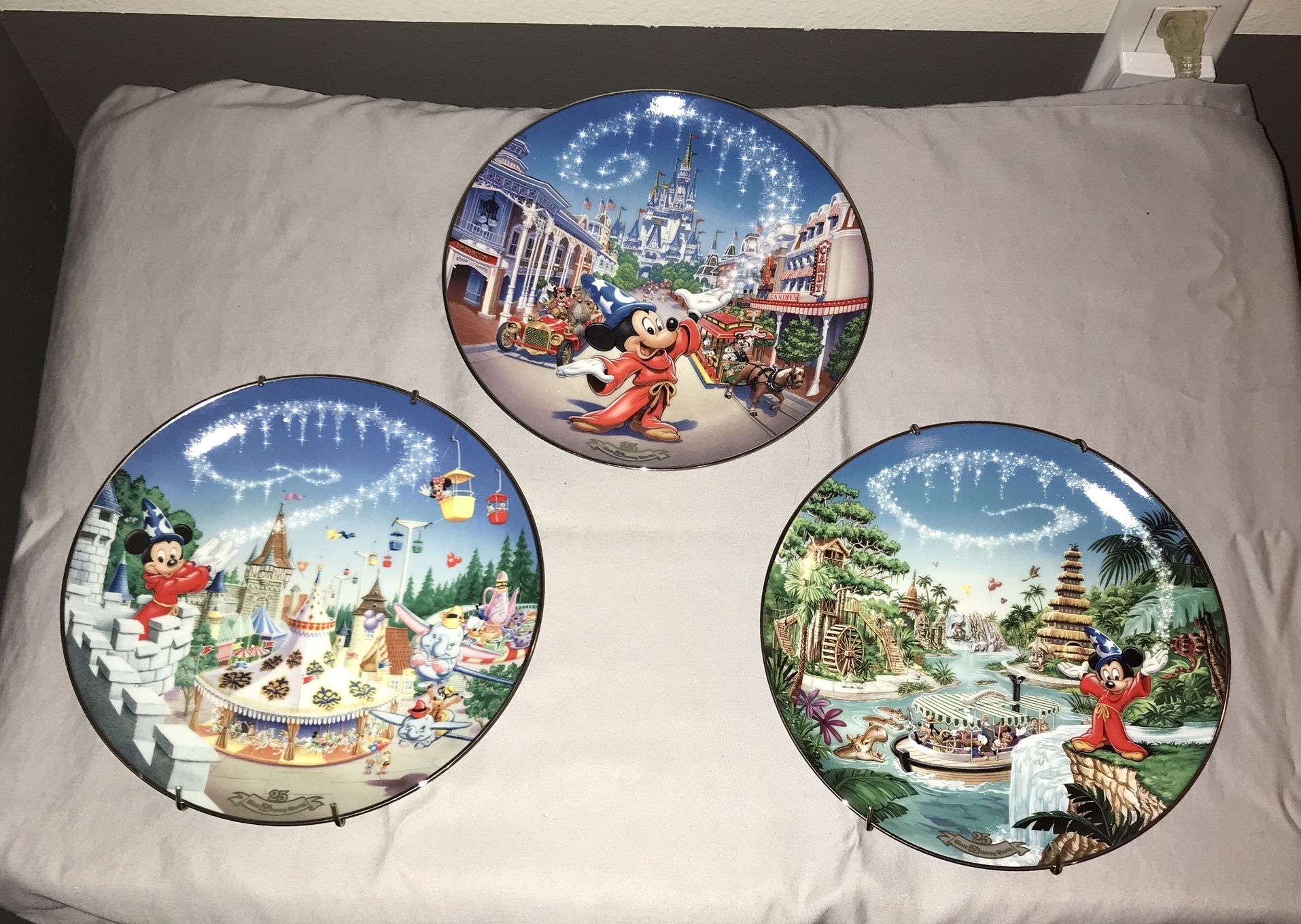 Walt Disney World 25th Anniversary Plate Set Of 3