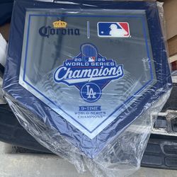 Dodger corona mirror