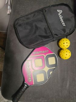 Pickleball Racket and balls