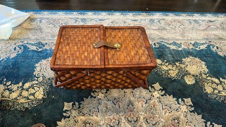 New Vintage Picnic Basket