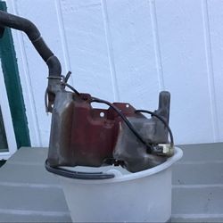 97 Mitsubishi Montero Sport Front Windshield Washer Reservoir