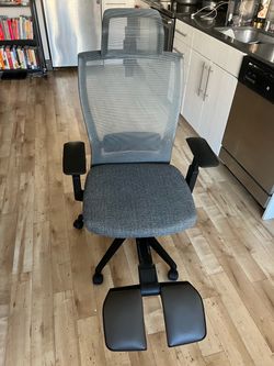 Autonomous Ergonomic Office Chair
