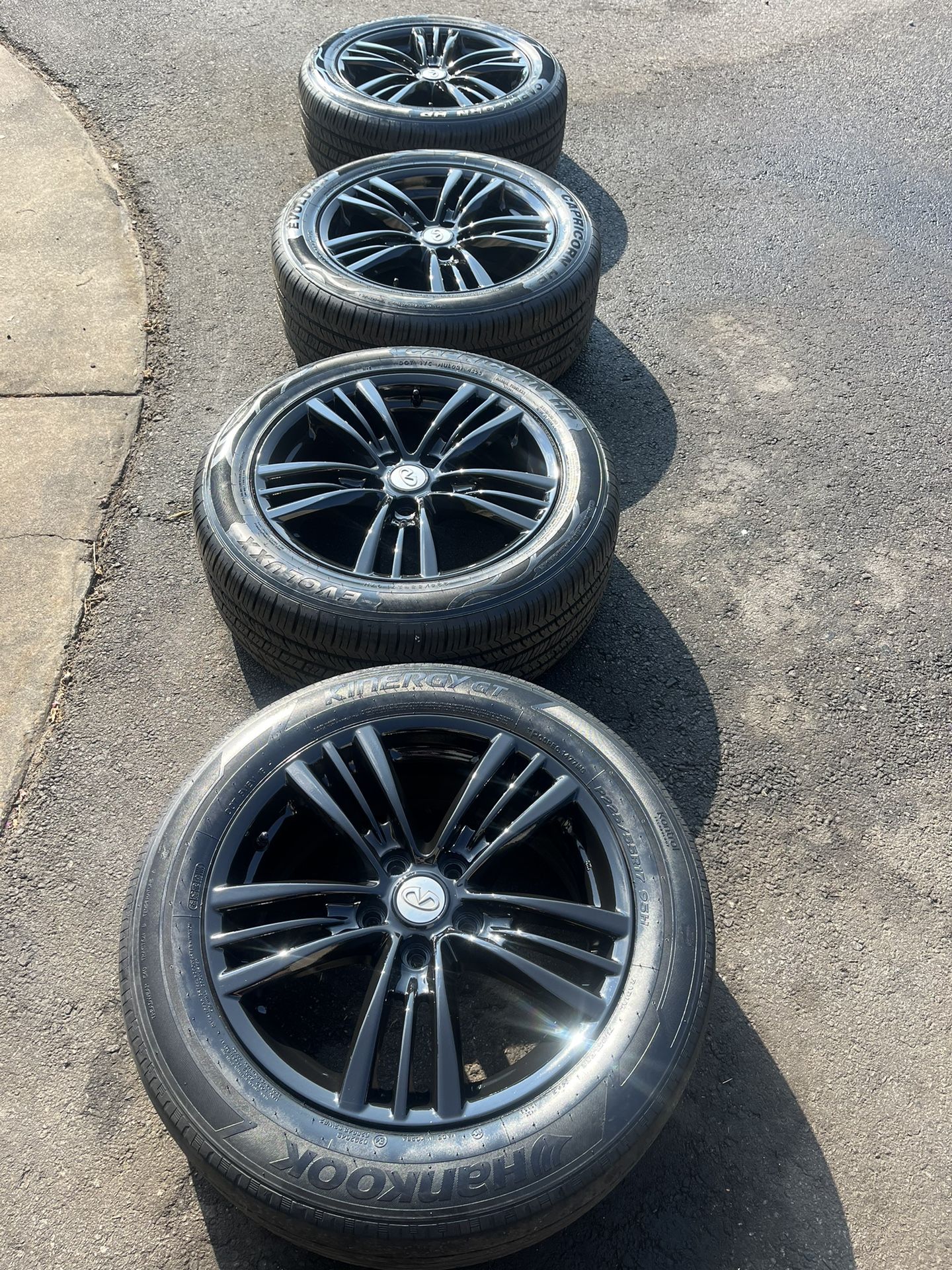 Nissan Infiniti 17” Wheels And Tires 