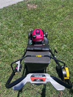 OUTSTANDING HONDA HRN-216 WITH BLADE CONTROL SYSTEM- YOU CAN STOP OR ENGAGE BLADE WHEN YOU NEED IT . IT IS ALSO GREAT SAFETY FEATURE. THE LAWNMOWER IS