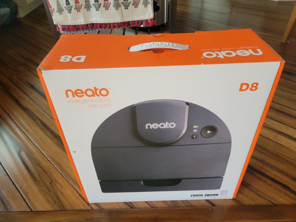 Neato D8 Intelligent Robot Vacuum