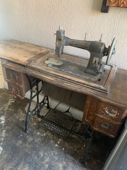 Antique Sowing Machine 