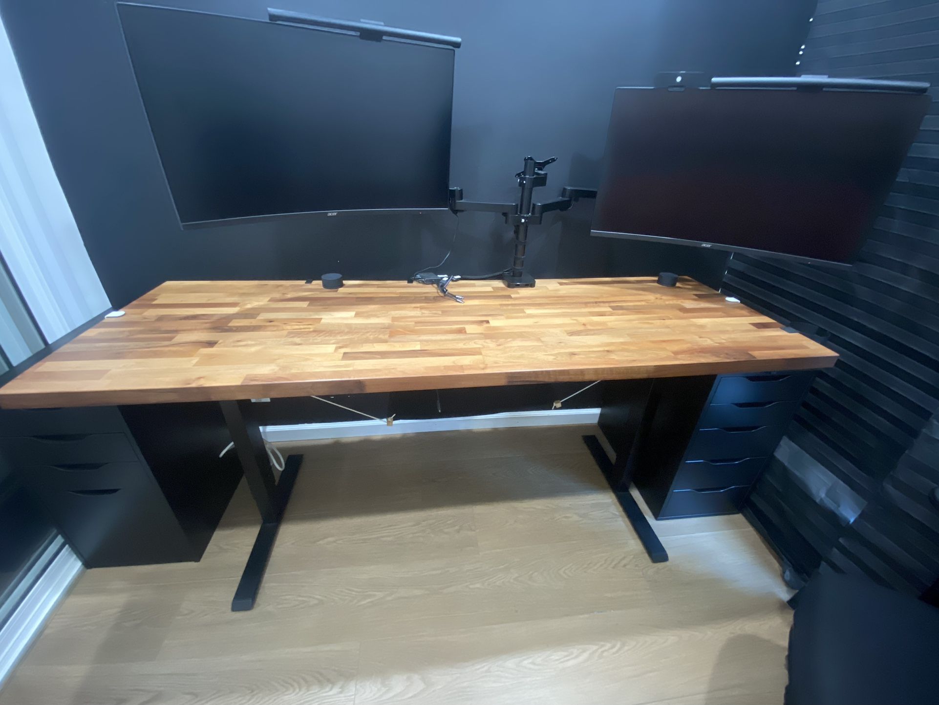 2 Acer Curved Monitors ED323QU 240hz + Monitor Arms
