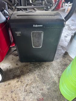 Paper shredder