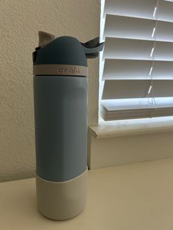 Owala FreeSip Insulated Water Bottle