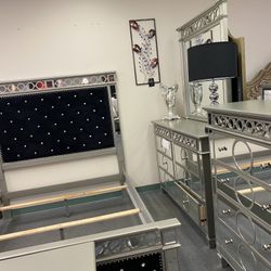 Queen Bedroom Set 