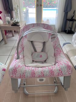 Grow with me vibrating baby bouncer seat