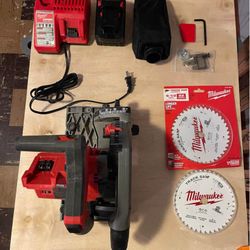 Milwaukee M18 FUEL Cordless Track Saw With Packout.